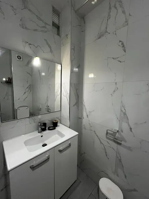Spacious 2 Bed Apartment In The Heart Of Maarif Casablanca
